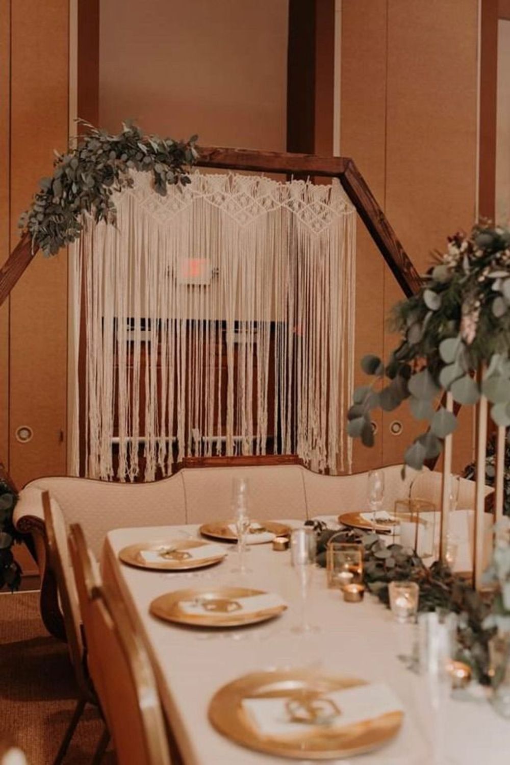 Village Flower Shoppe Weddings - Wedding Flower Centerpieces and Arch