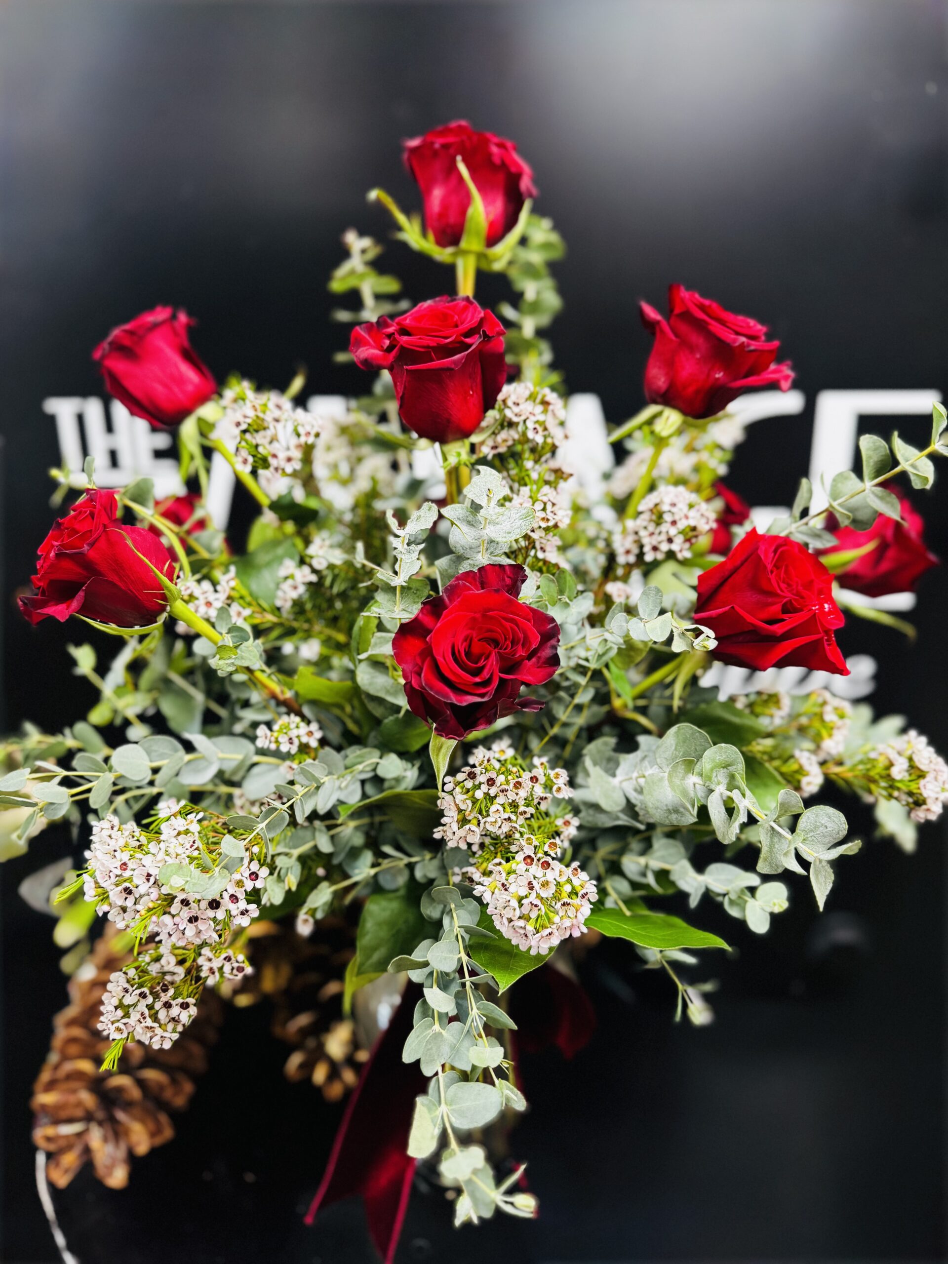 Luxe Dozen Roses - Image 7
